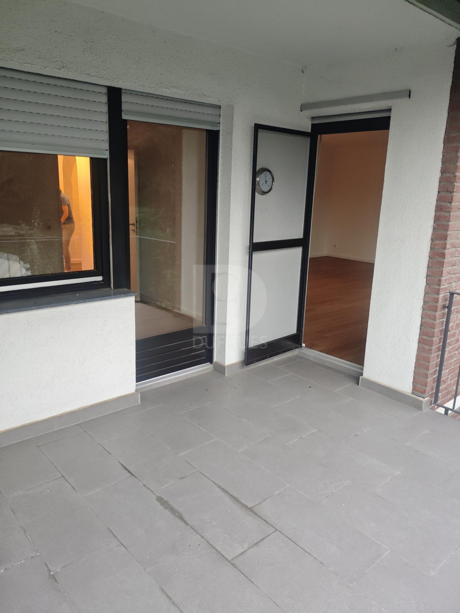 Loggia-Blk.